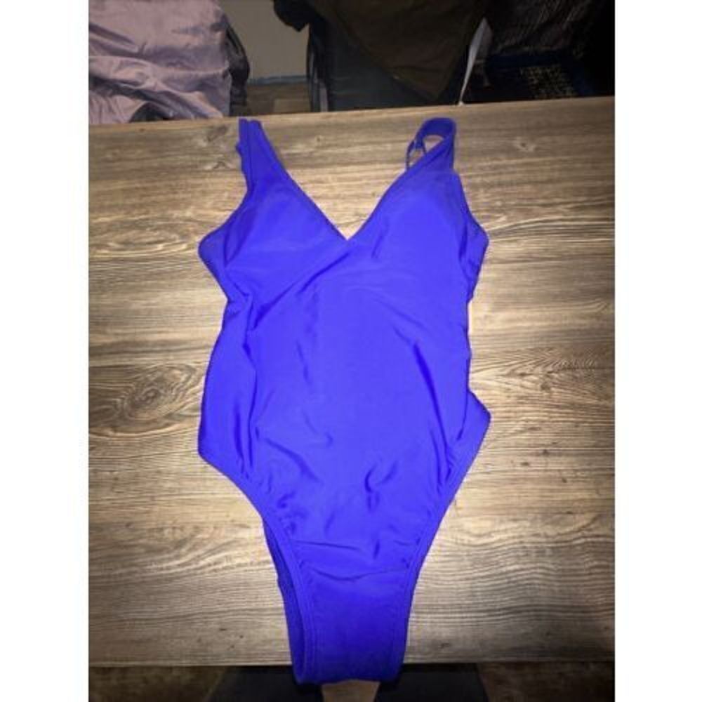 Kona Sol Women's V-Neck Medium Coverage One Piece Swimsuit, Blue, Size M,$40,NwT